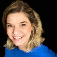 Foto do Professor Camila Krohling Colnago